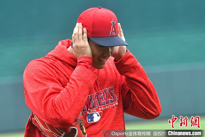 大谷翔平签下约7亿美元十年合约加盟道奇，成为