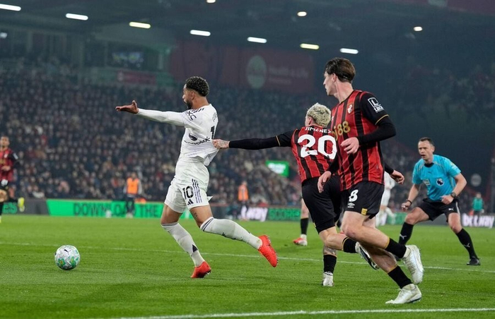 库尼亚关键触球助曼联破