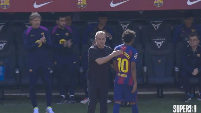 亚马尔被换下后情绪爆发，巴萨主场险胜巴列卡