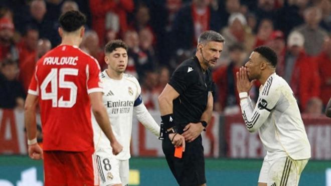 卡马文加红牌引发争议 皇马欧冠出局或致赛季四