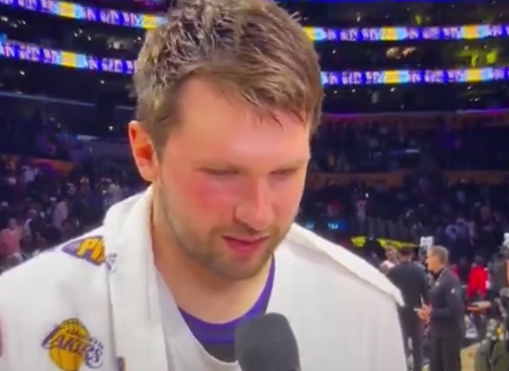 雷迪克率湖人背靠背50胜创历史 埃文斯高光助球